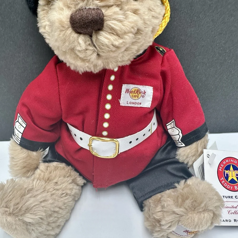 Hard Rock Cafe London Herrington Teddy Bear Plush 2005 HRC Guardsman #980 w/Tag